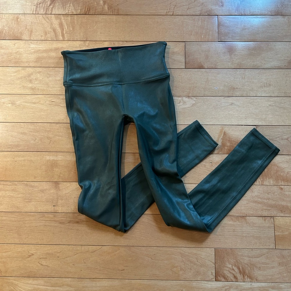 SPANX Shiny Leggings